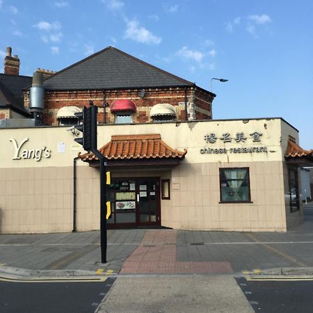 Yang'S Restaurant Otel Cardiff Dış mekan fotoğraf